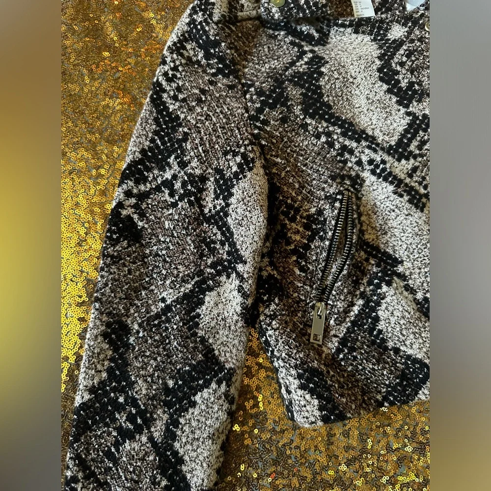 H&M Women Snake Print Jacket with Metal details Color Brown Size 4 - Picture 13 of 14